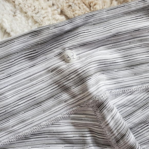 Lululemon Yoga Capri - Picture 2 of 5